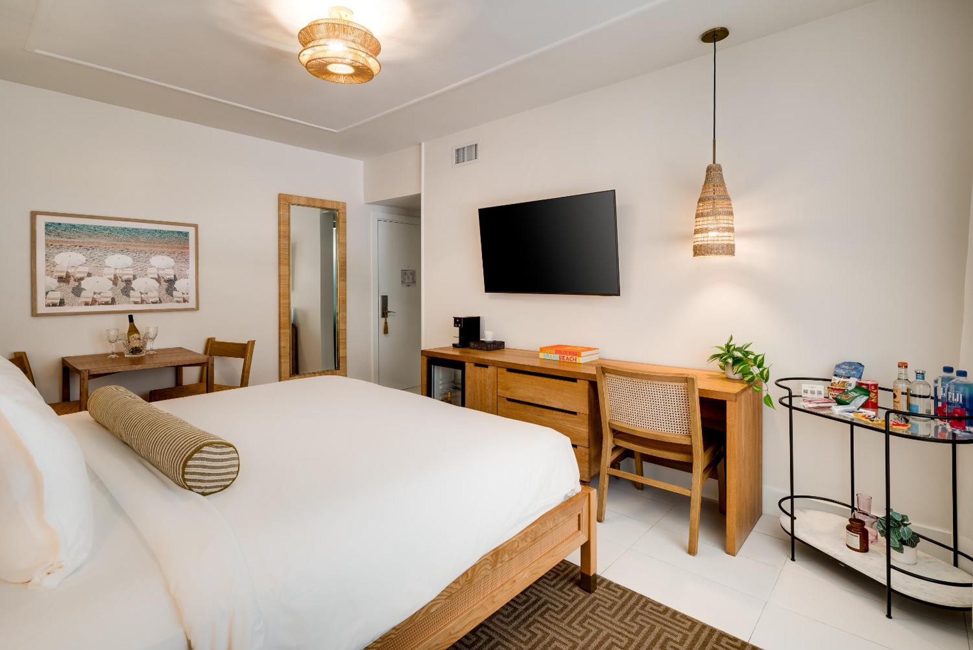 Hotel South