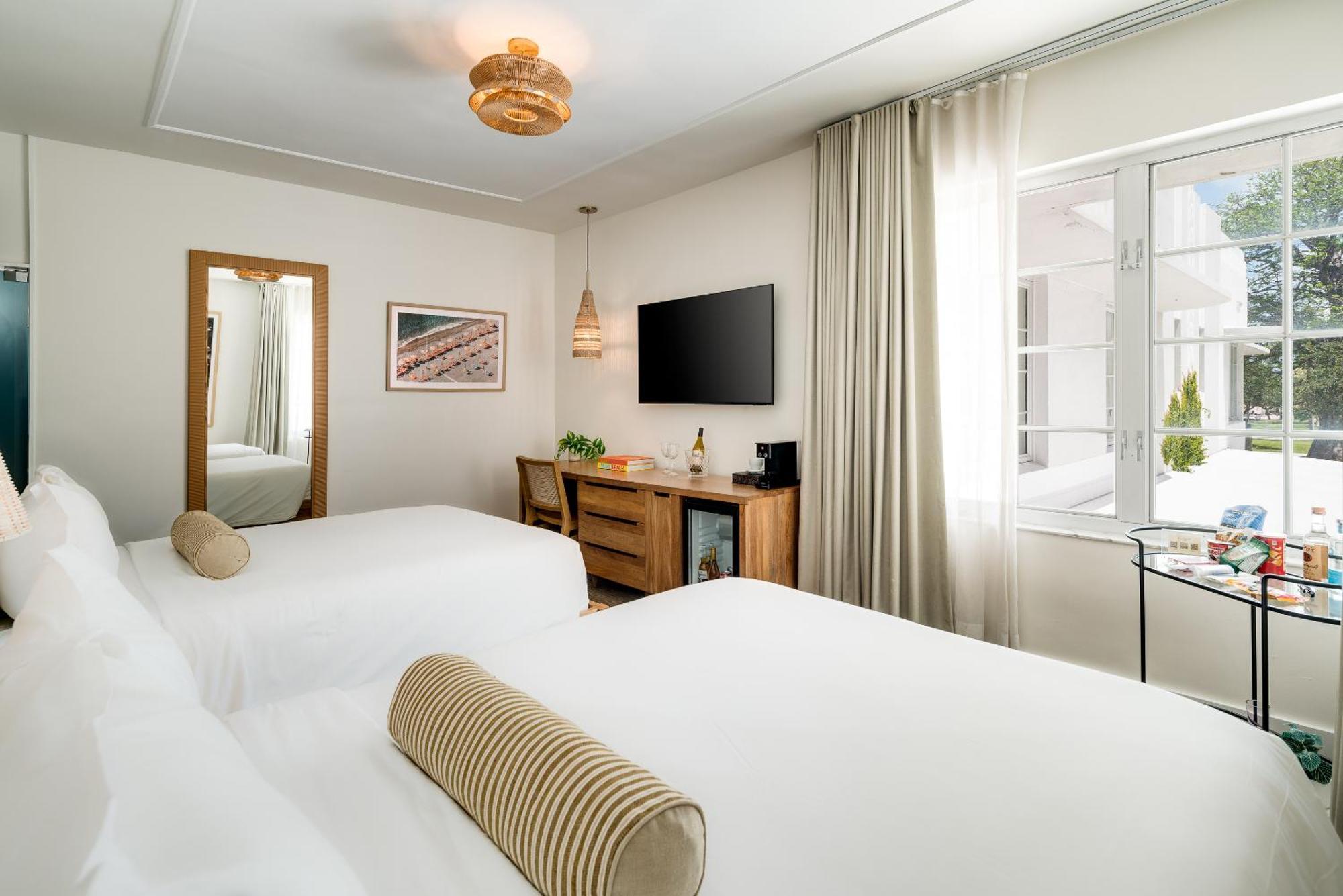 Hotel South 4*